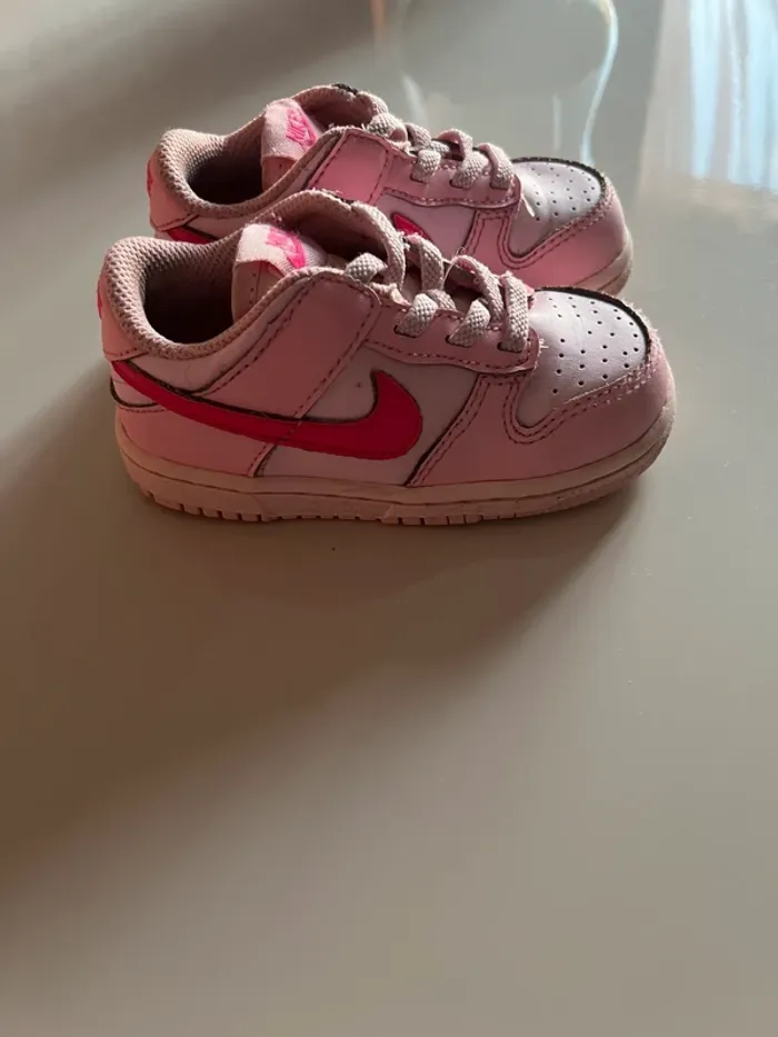 Basket Nike pour petite fille, pointure 23.5