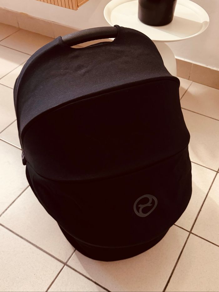 Nacelle Cybex noir - photo numéro 3
