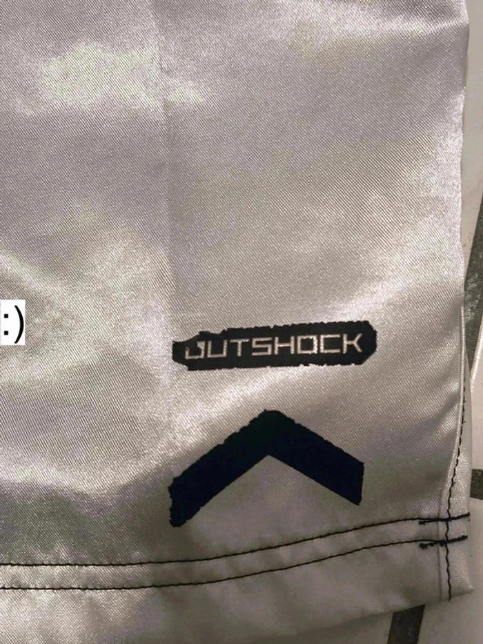 🥊 Short de boxe Outshock noir et blanc - photo numéro 7