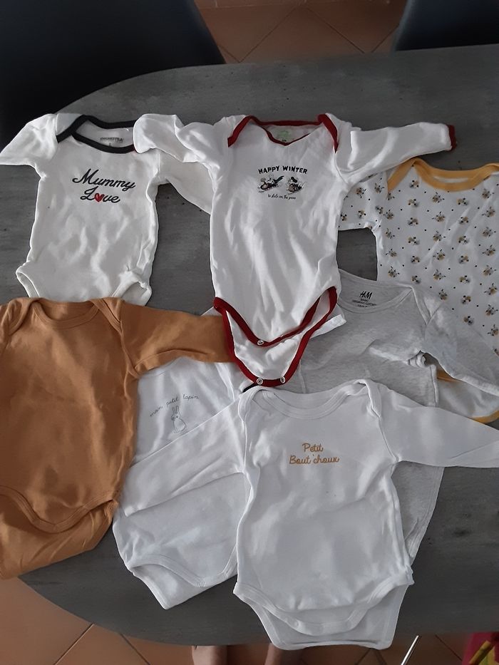 Lot vêtements garçon 6mois - photo numéro 2