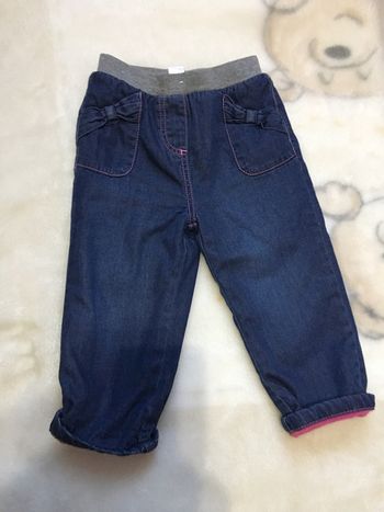 Pantalon doublé en polaire rose à l'intérieur