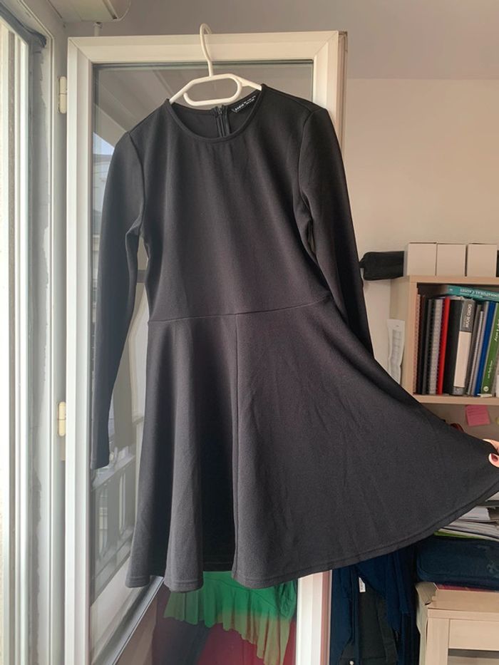 Robe courte noire - photo numéro 2