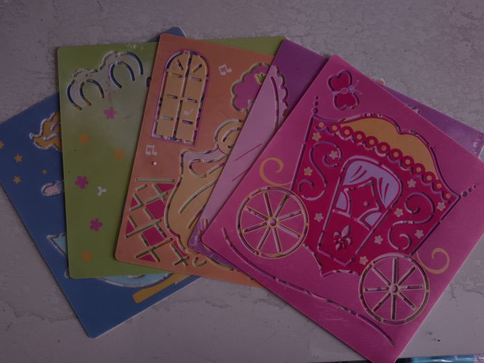 Lot de 5 pochoirs Djeco