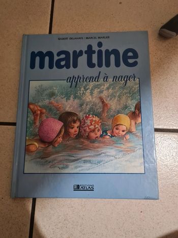 Livre Martine apprend à nager