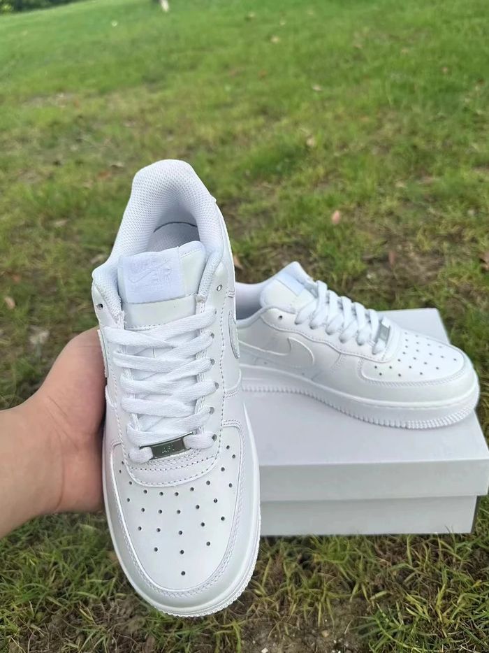 Nike Air Force 1 Low '07 White 42 - photo numéro 8