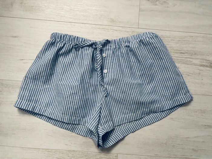 Short rayé bleu  shein taille 36/s femme - photo numéro 2