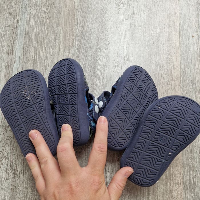 Lots 2 crocks 21 bébé chaussure - photo numéro 2