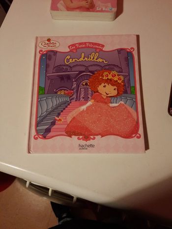 Livre Charlotte aux fraises