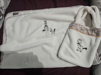 Couverture polaire carré blanc Paris