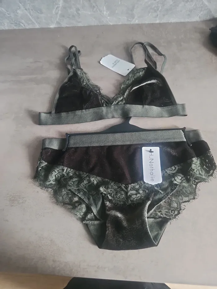 Soutien gorge et culotte taille s