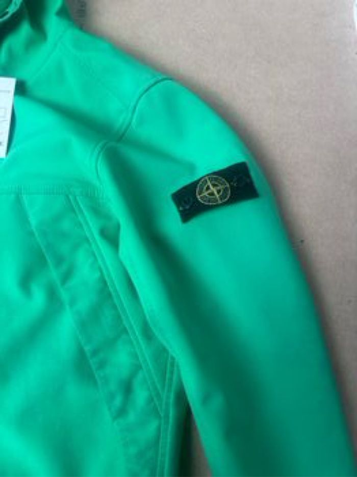Veste coupe vent Stone Island taille xs - photo numéro 3