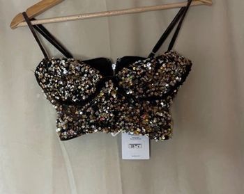 Crop top à strass neuf bershka