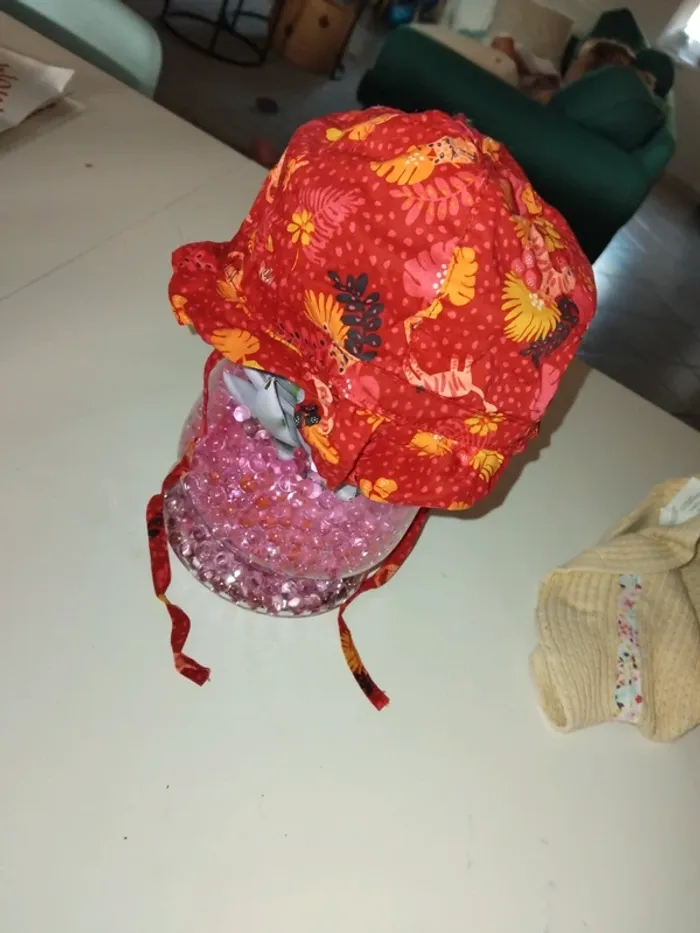 Chapeaux