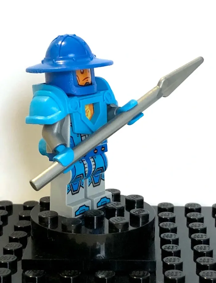 LEGO Nexo knights - Royal Soldier - photo numéro 5