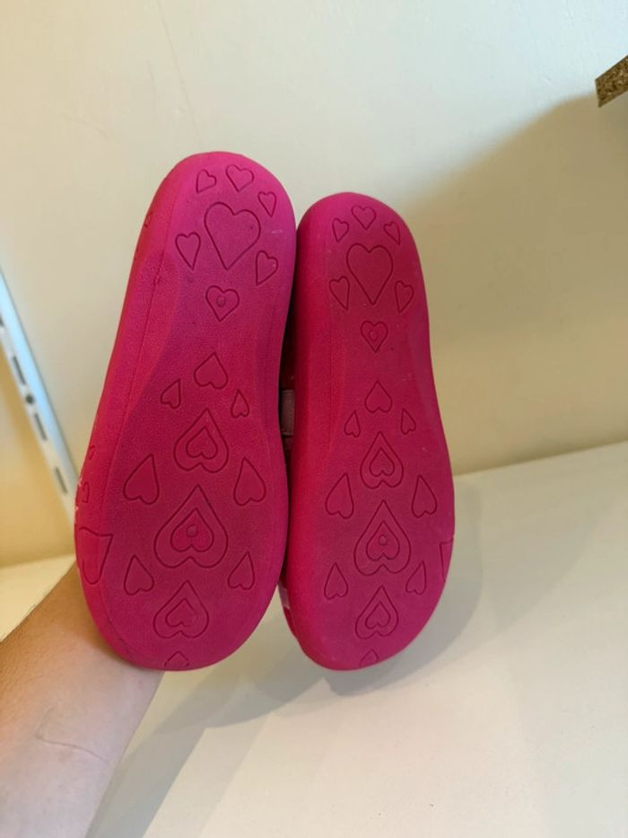 Chaussons taille 31 LOL - photo numéro 2