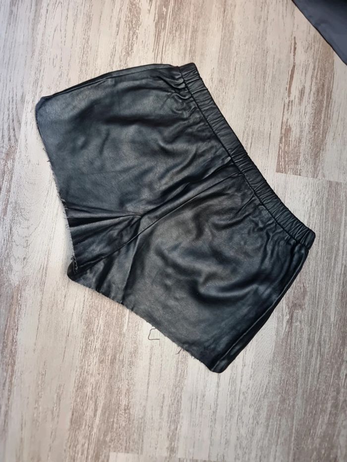 Short court simili cuir T36 - photo numéro 3
