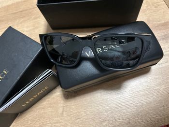 Lunettes de soleil Versace 