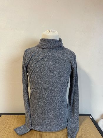 T shirt ML garçon taille 122/128