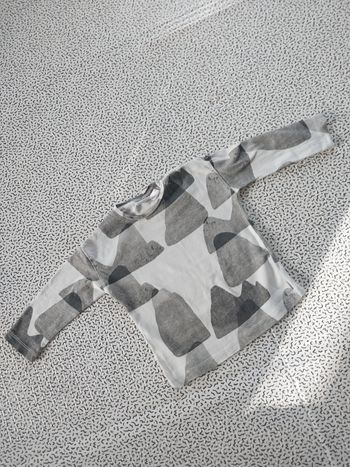 T-shirt manches longues bébé ZARA Baby 9-12 mois (80 cm) gris et blanc motifs abstraits