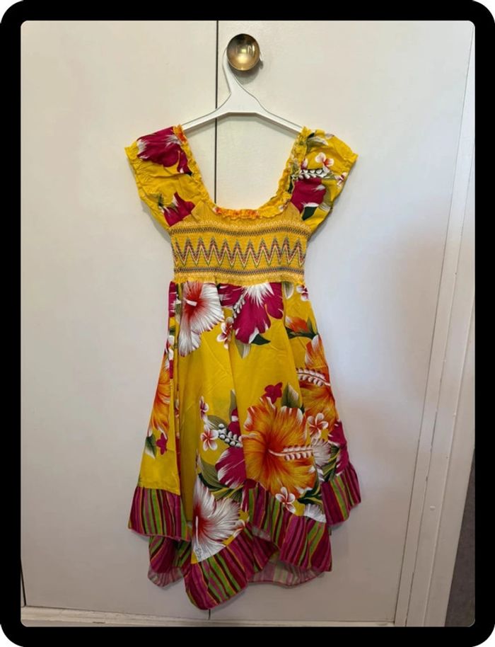 Robe jaune à fleurs - photo numéro 2