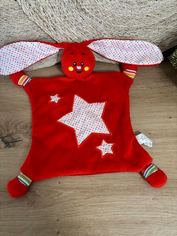 Doudou plat lapin rouge étoile pois Auchan