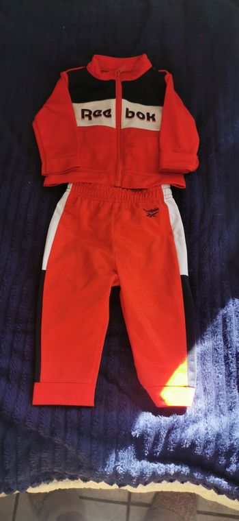 Ensemble jogging 6/9 mois