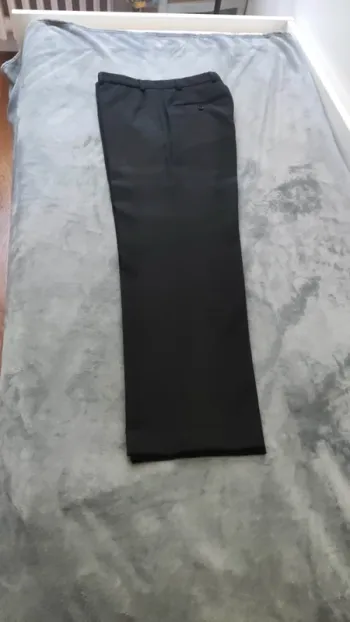 Pantalon noir Balmain taille 42