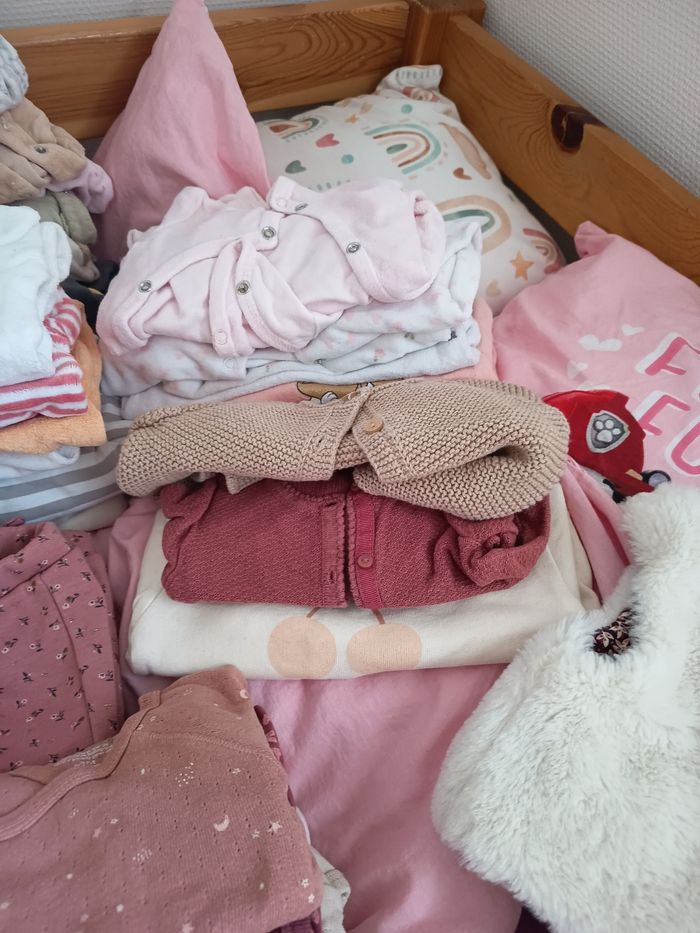 Lot fille vêtements, bodys,  pyjamas 3 mois - photo numéro 2