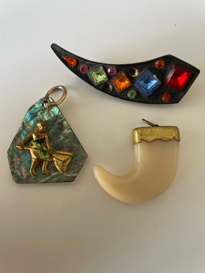 Collier Pendentif et broche