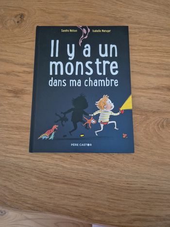 Il y a un monstre dans ma chambre