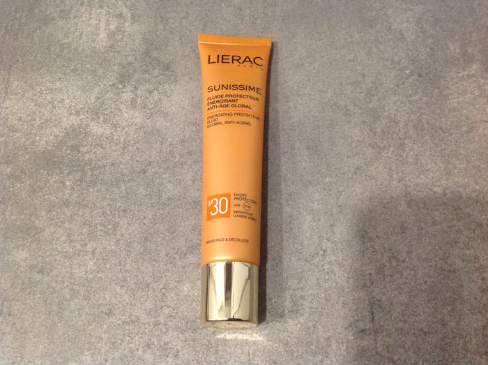 Liérac Sunissime Fluide protecteur énergisant Anti-âge global SPF30
