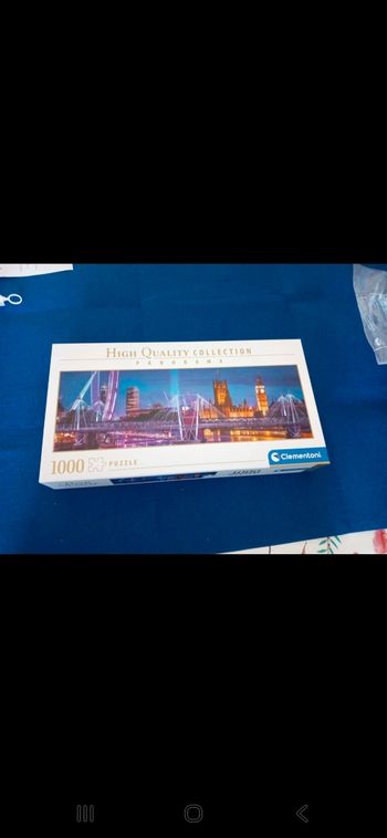 Puzzle 1000 pieces