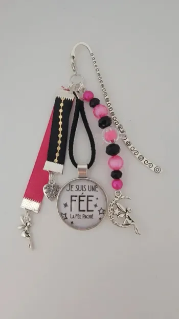 Cadeau humour fée, bijoux de sac ou marque page " je suis une fée, la fée pachier"