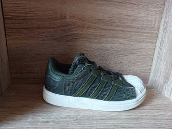 Basket Adidas superstar pointure 25