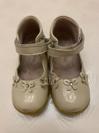 Chaussures fille 24