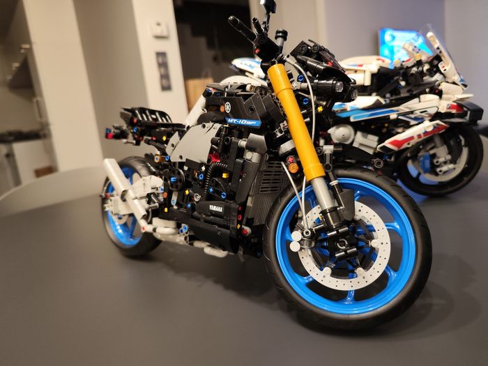 Lot de Lego Technic ref 42130 et 42159 - photo numéro 4