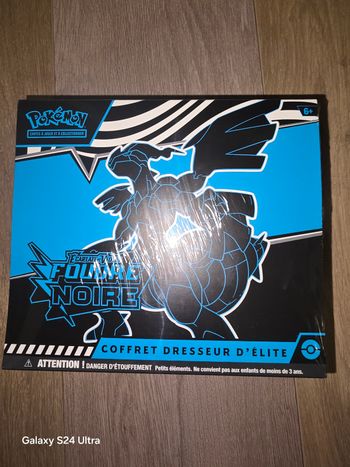 Pokemon etb coffret dresseur d'élite foudre noir défaut de scellage 