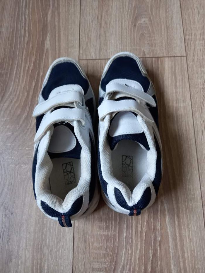 Basket bleu et blanche taille 36 - photo numéro 2