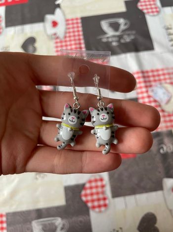 Boucles d’oreilles chats gris