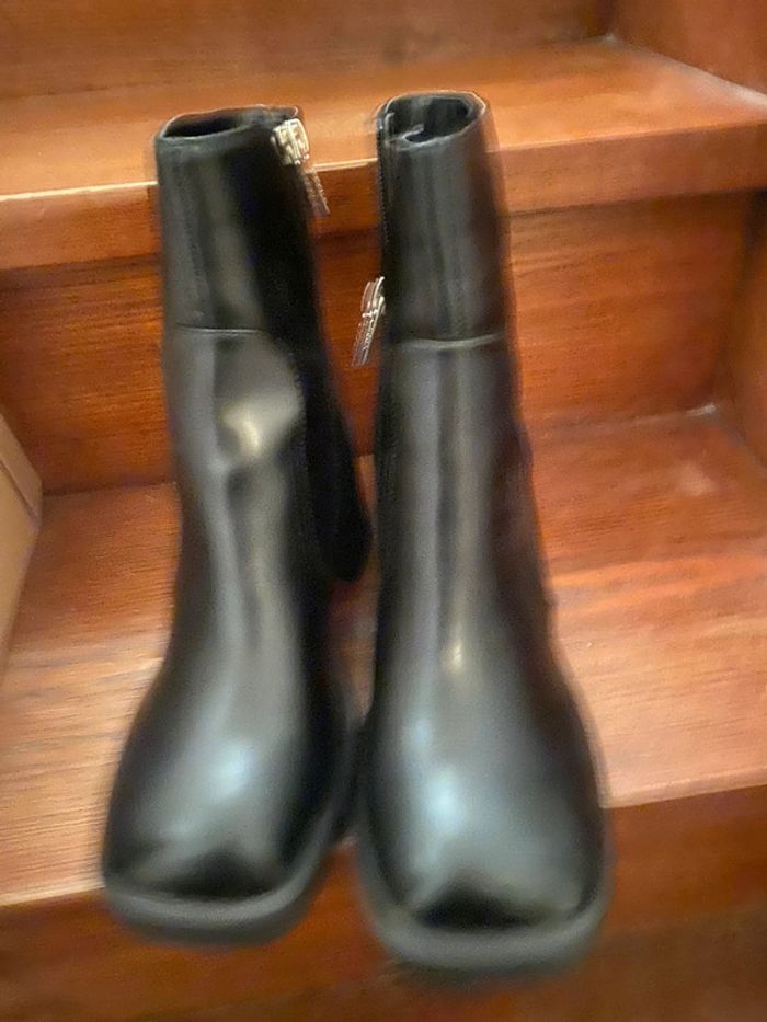 Boots noire - photo numéro 3