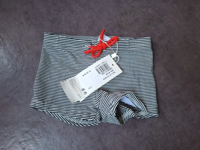Maillot bébé anti uv