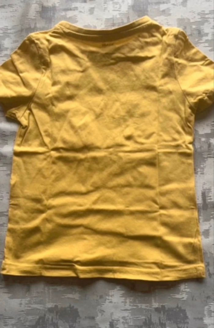 T-shirt manches courtes KIABI – 4 ans -TBE - photo numéro 2