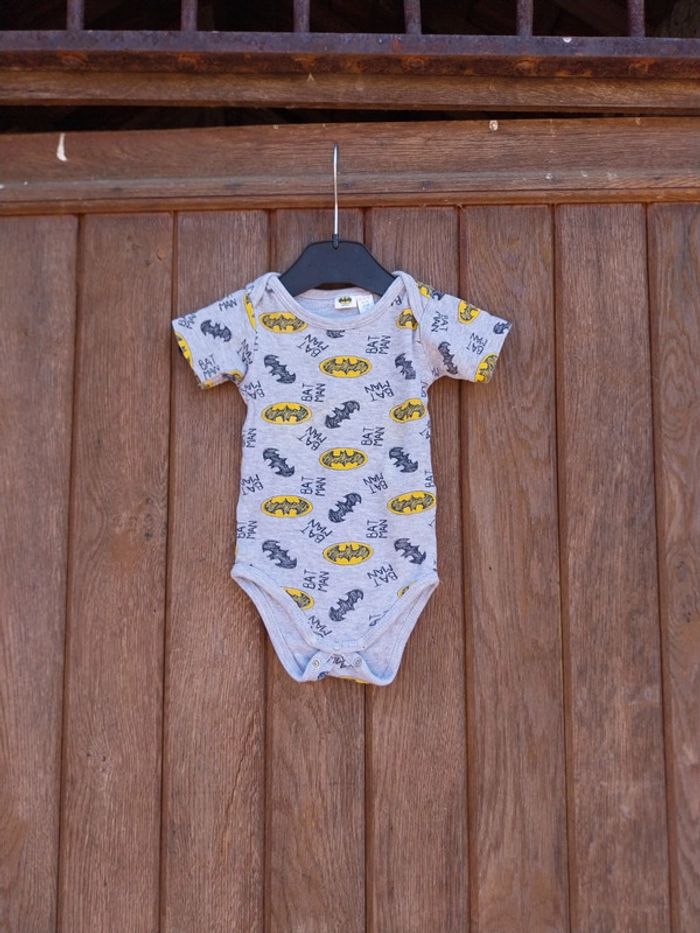 Bodie batman bébé garçon 3.6 mois