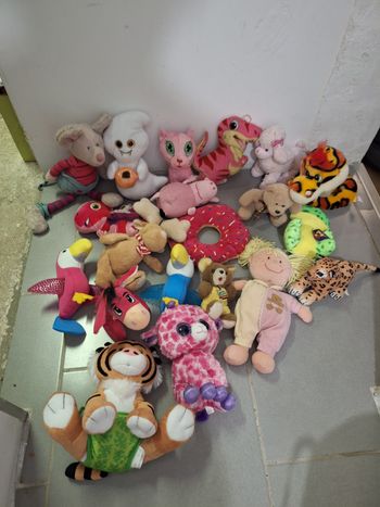 Lot de peluches enfant