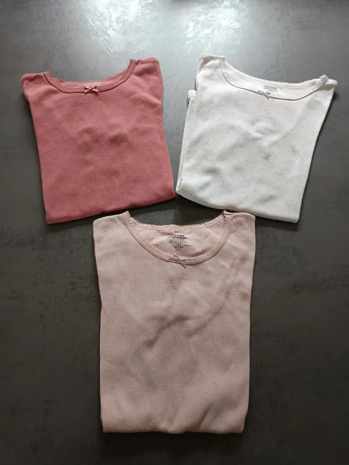 Vends lot de 3 tee shirt manche courte Kiabi taille 12 ans