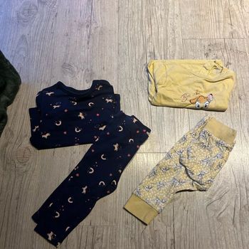Lot deux pyjamas fille 12 mois