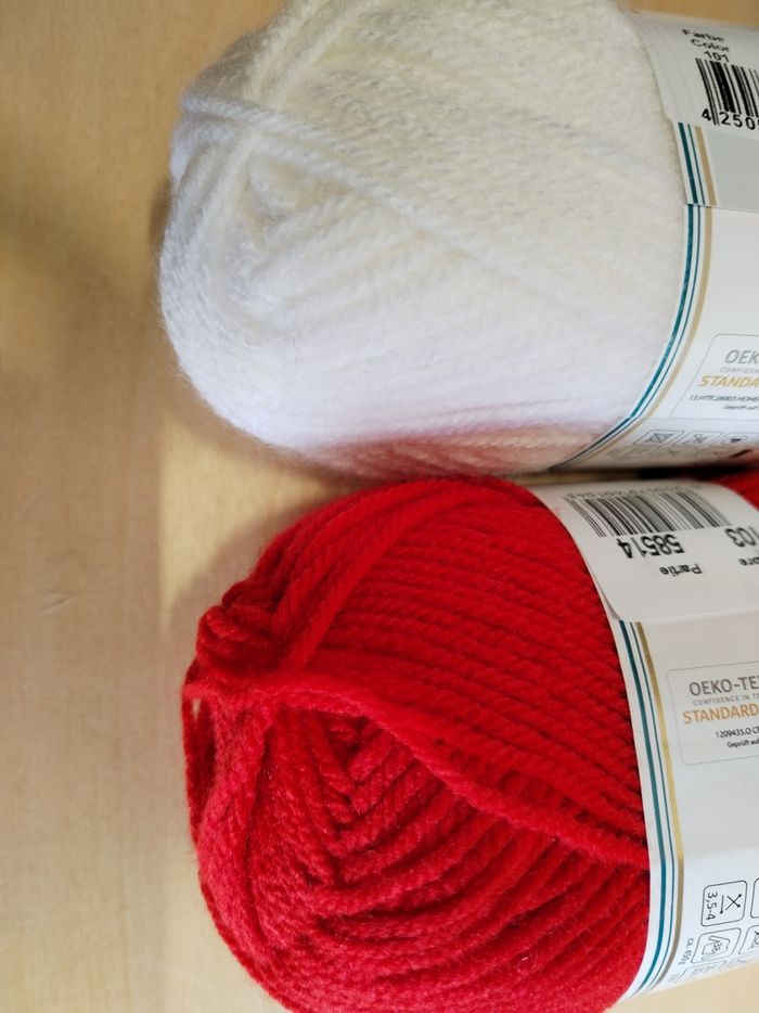 Lot de 2 pelotes de Laine couleur Noël - photo numéro 7