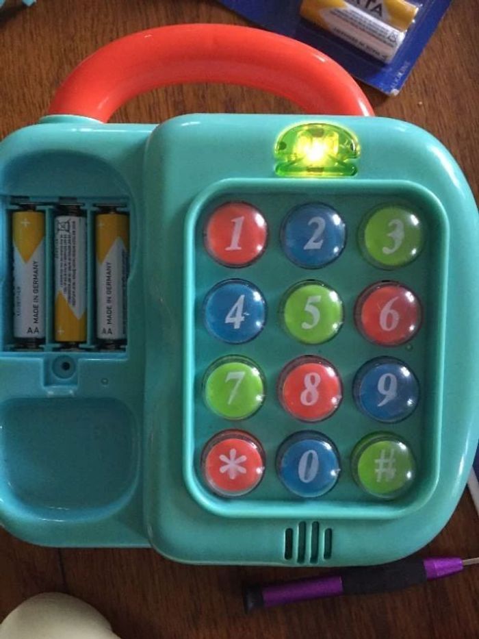 Jeu d'éveil musical piano et téléphone INS