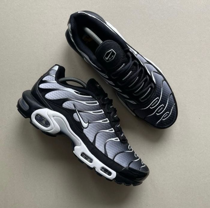 Nike Tn gris noir blanc 44 - photo numéro 3
