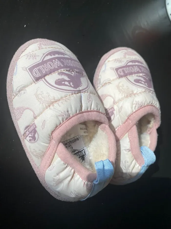 Chaussons Jurassic World - photo numéro 2